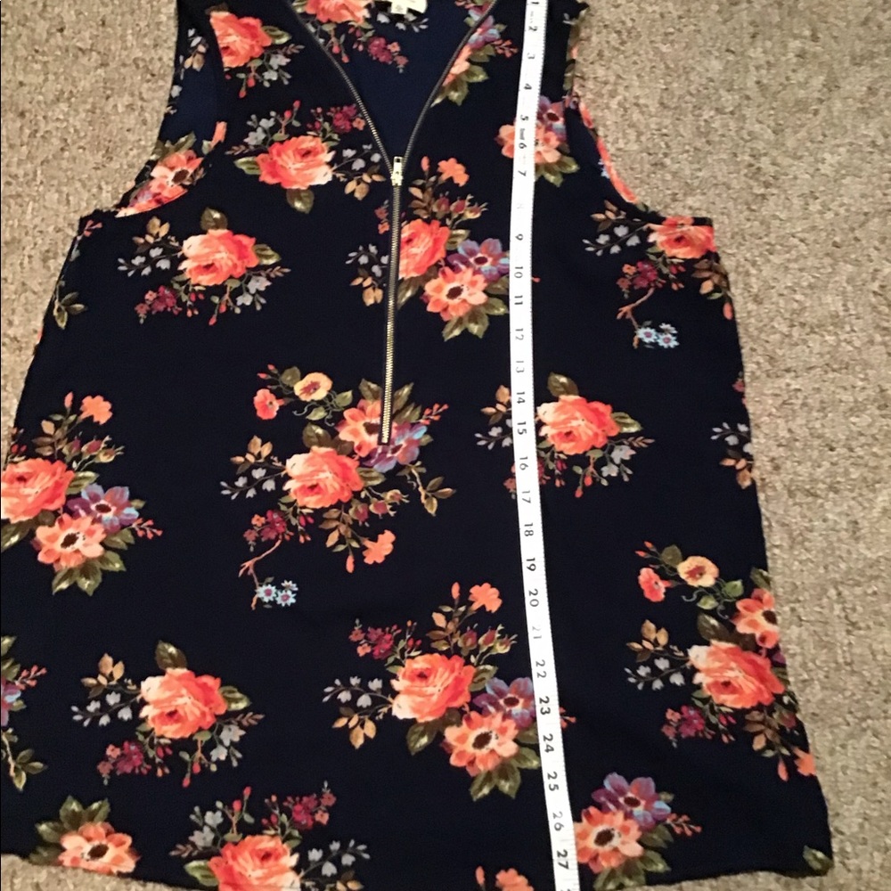 Women’s size XL Tarina sleeveless blouse - Picture 5 of 8